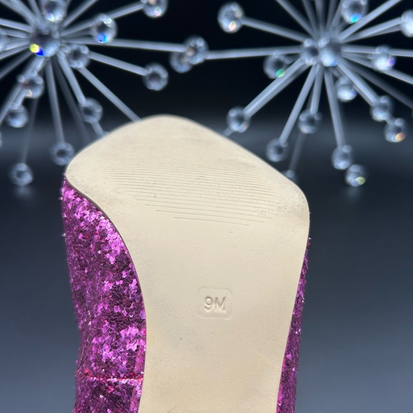 Guess Barbie Pink Pointed Toe Sequin 4” Silver Heel Shoes Size 9 - Picture 9 of 13